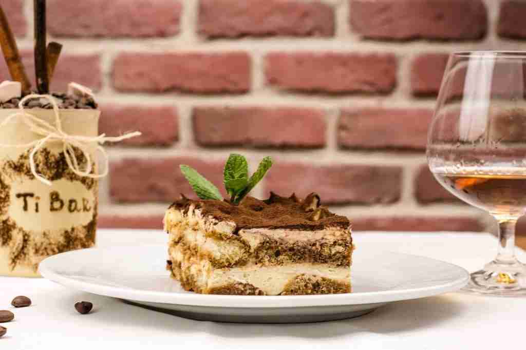 Tiramisù - Italiano in cucina Un tirsamisù: imparare l'italiano con le parole del cibo e della cucina