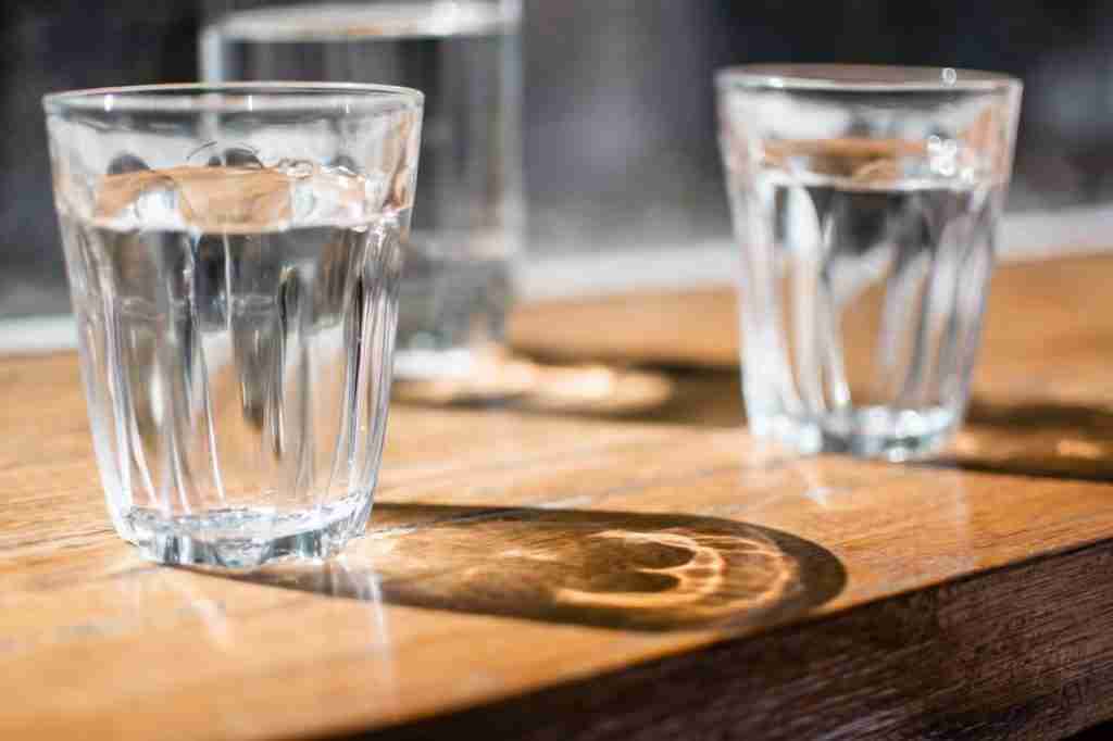 Perdersi in un bicchier d'acqua Perdersi in un bicchier d'acqua: espressione idiomatica della lingua italiana